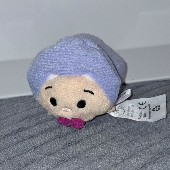 Disney Tsum Tsum Cinderella's Fairy Godmother mini plush - Picture 3 of 10